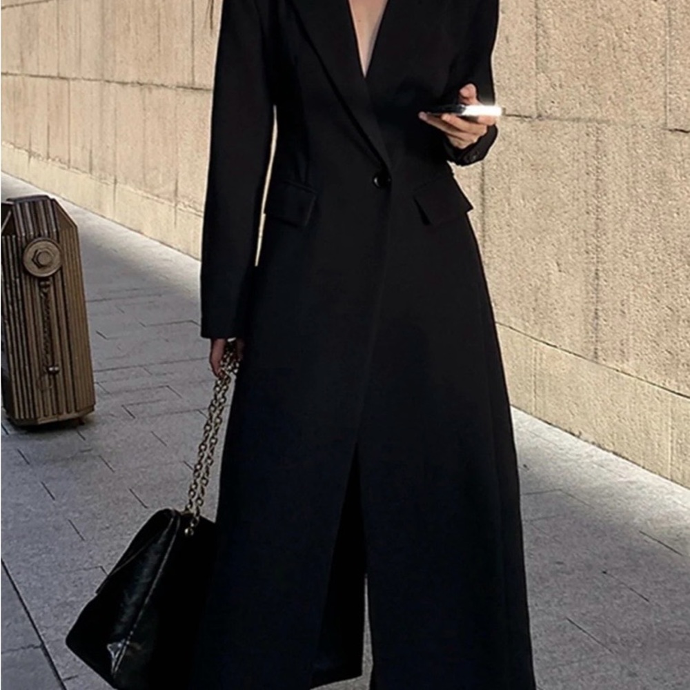 Commense Classic Black Long women’s coat - Modern Tailored Style - Picture 2 of 5